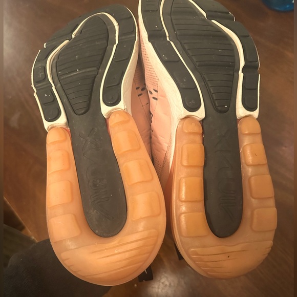 Nike Air Max 270, Coral Stardust (Women's 8) - Picture 6 of 7